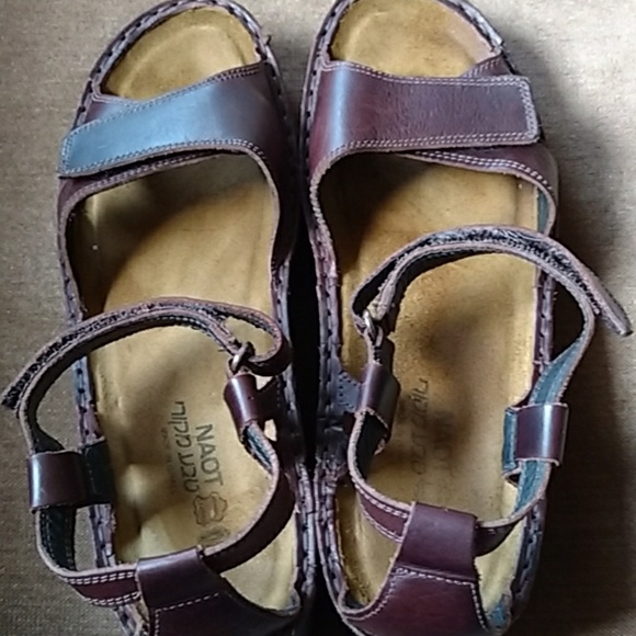 NAOT sandals - Picture 3 of 5